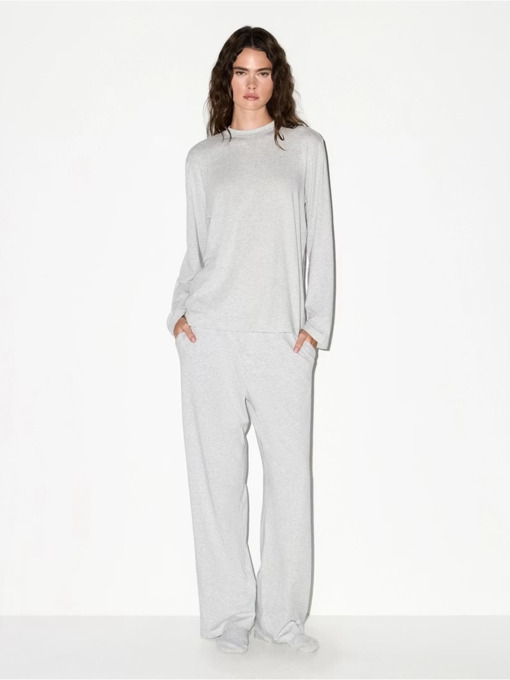 SKIMS Boyfriend LONG SLEEVE T-SHIRT in Grey